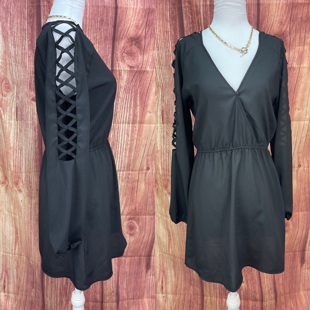 Charlotte Russe black cut out long sleeve surplice mini dress women’s size M